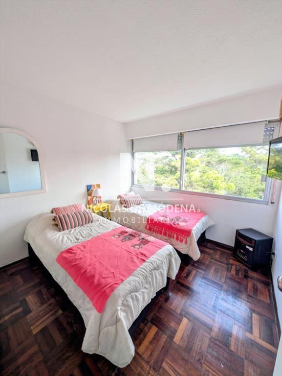 Apartamento de 3 dormitorios en venta en Punta