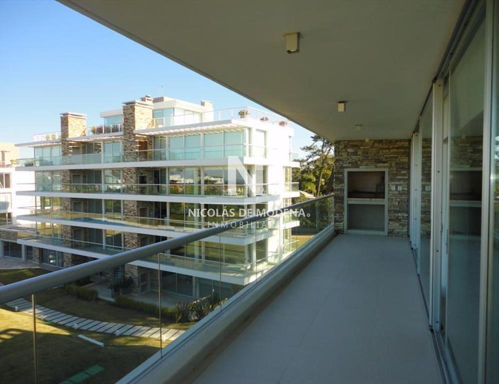 Apartamento en Rincon del Indio a pasos de la Playa Brava e
