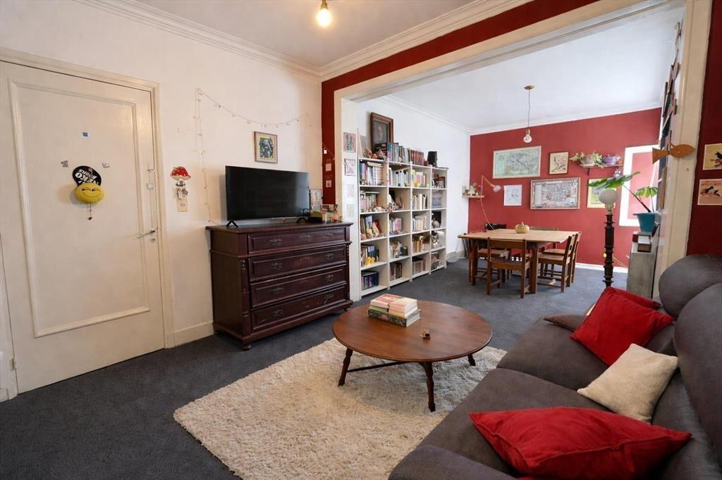 Venta apartamento 3 dormitorios con balcón. Tres Cruces (Al