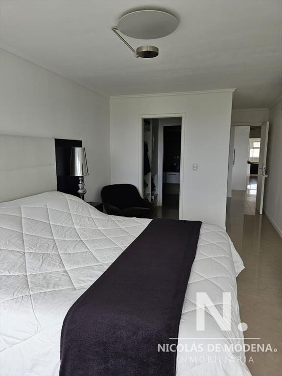 Apartamento en venta de 3 dormitorios en Punta del Este