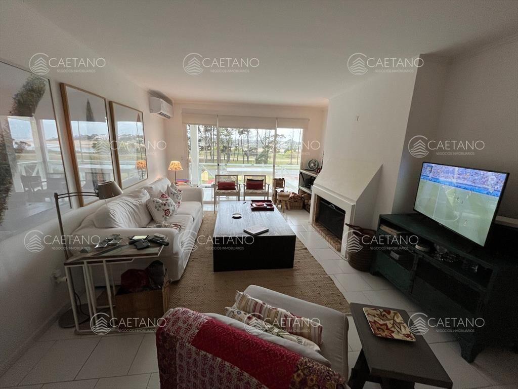 Alquiler temporario apartamento  2 dormitorios. Playa brava