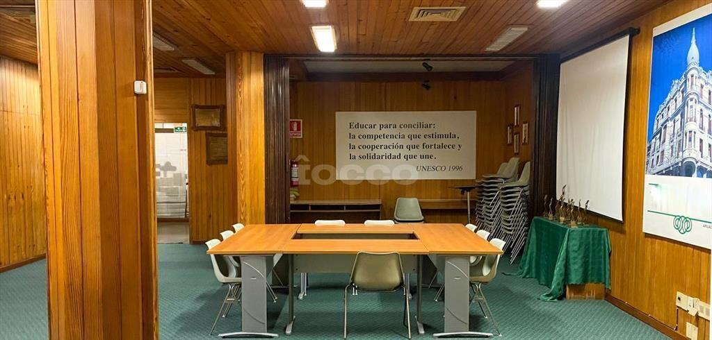 E AMPLIA OFICINA O VIVIENDA EN EL CENTRO