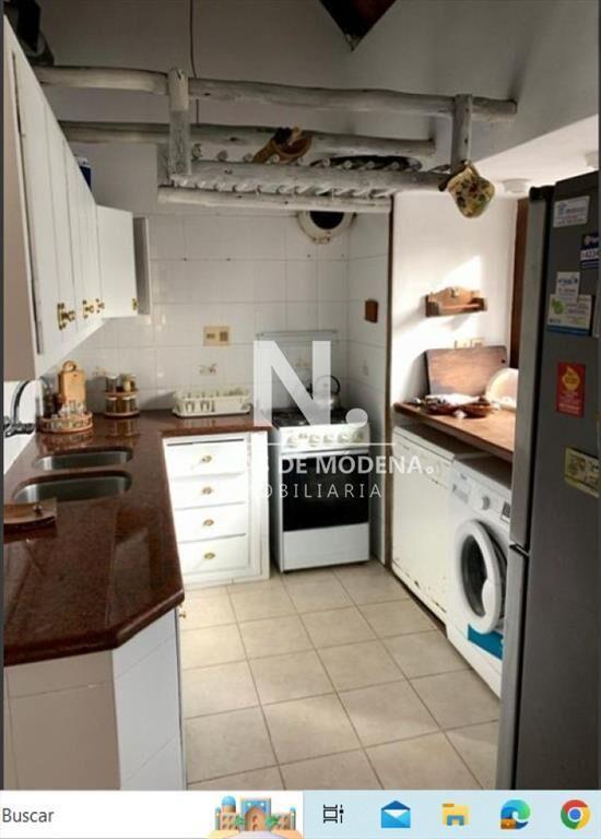 Vende impecable casa, de 3 dormitorios, con en