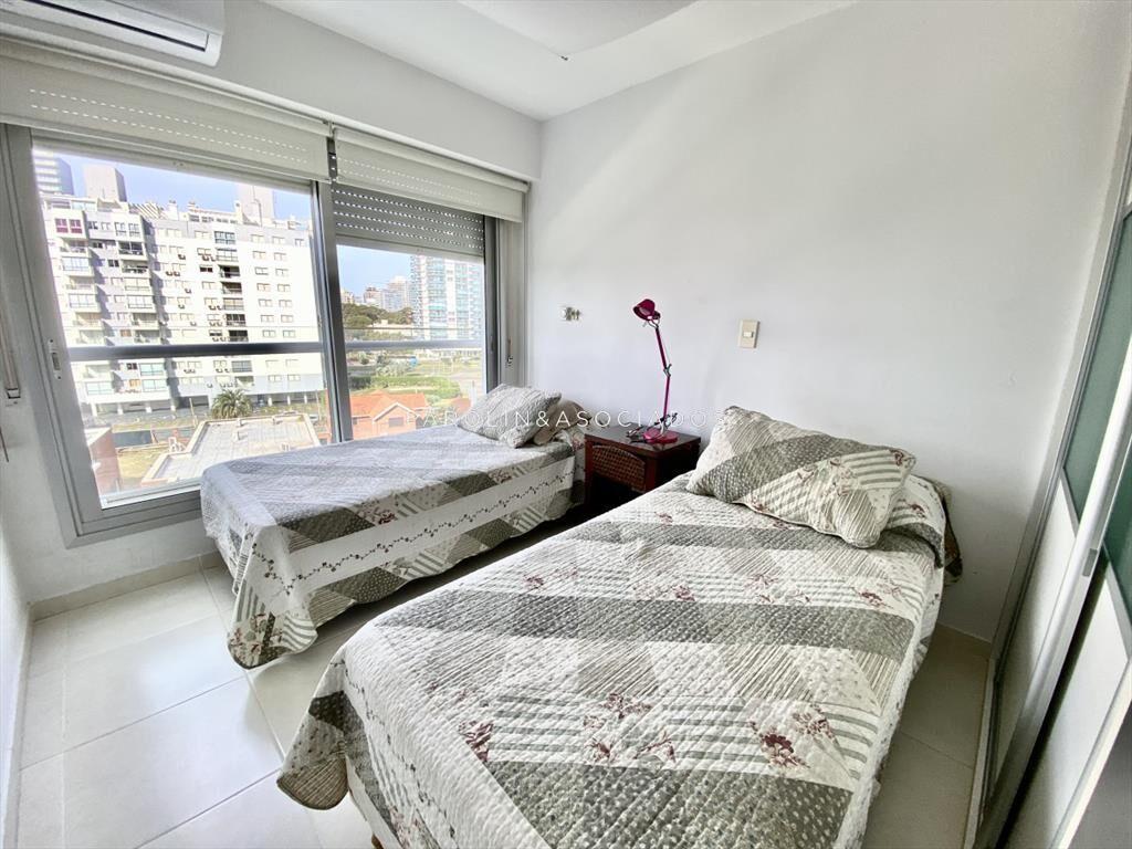 Apartamento en venta Seasson Tower Punta del Este