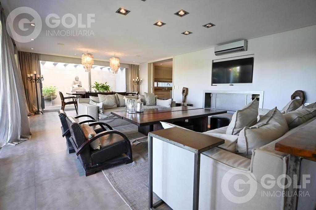 Venta de Casa 3 Dormitorios en Lagos - con Piscina Infinita