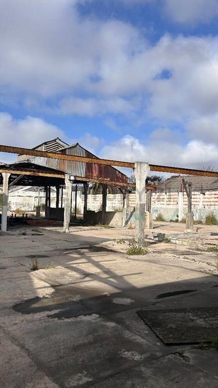 Predio/Galpones/Oficinas/Local Comercial/7389m2/Maroñas/P...