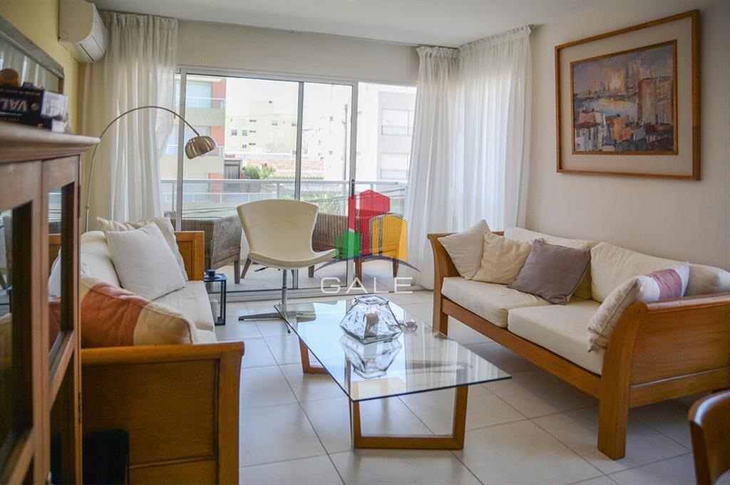 Departamento de 3 dormitorios con terraza con en