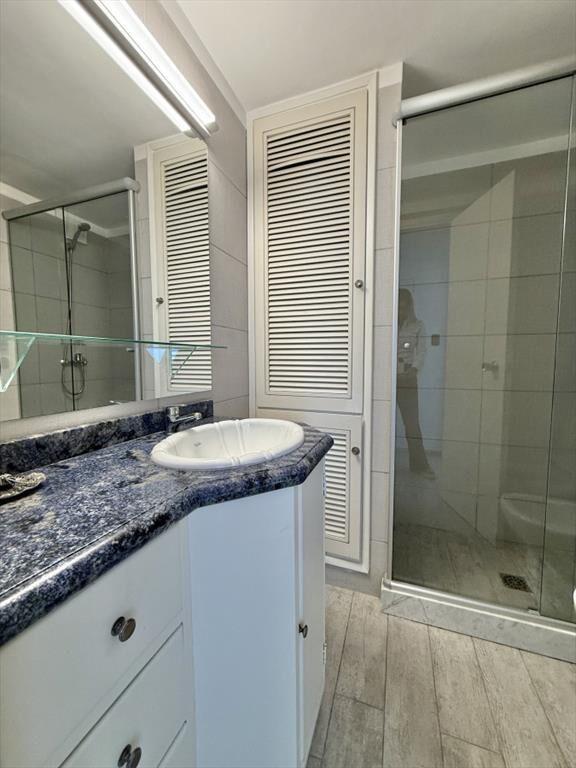 APARTAMENTO EN VENTA 3 DORMITORIOS EN TORRE DE