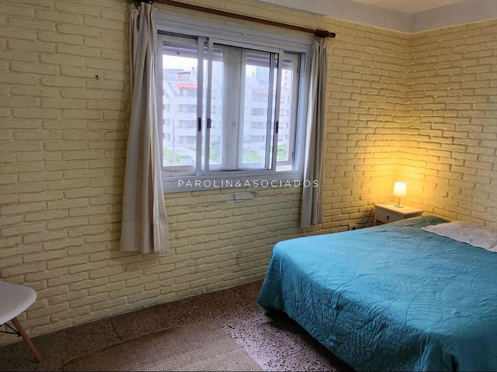 Se vende apartamento de 1 dormitorio en La