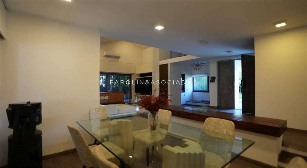 Casa en Venta de 3 Dormitorios, ubicada en Playa
