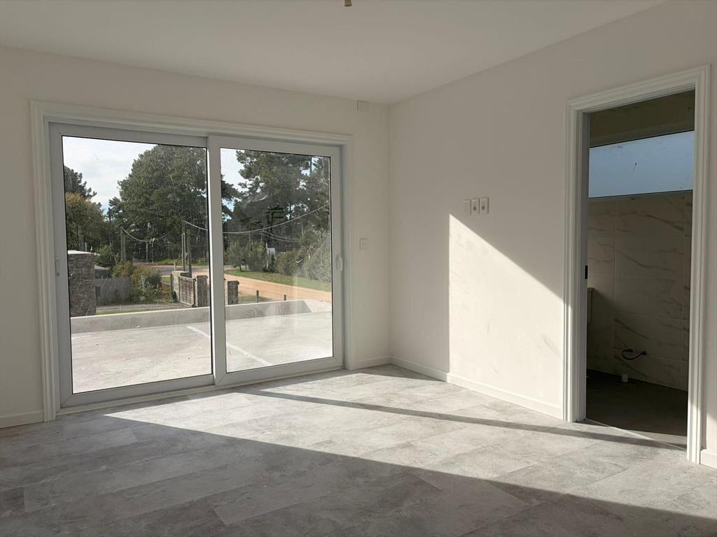 Casas en venta a estrenar Parque Burnett -Punta del Este