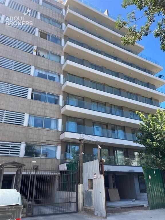 Apartamento penthouse de un dormitorio en alquiler con mueb
