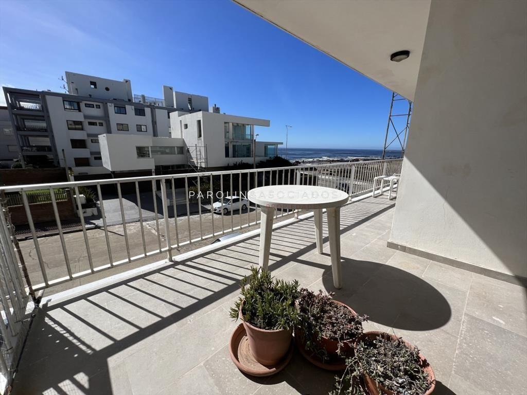 Apartamento en venta de 2 dormitorios en Península, Punta