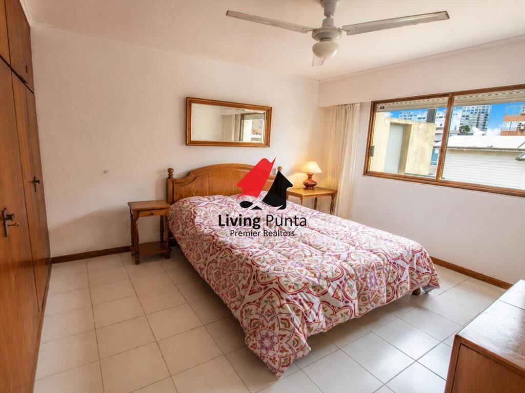 Vende apartamento impecable de 3 dormitorios con