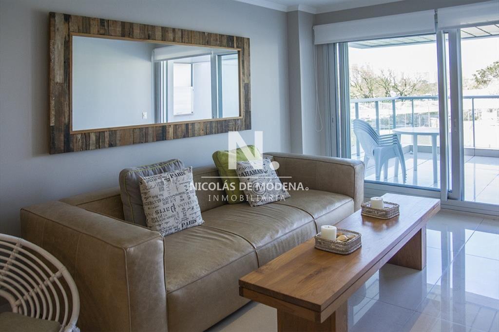 Departamento de 2 dormitorios a pasos del mar en