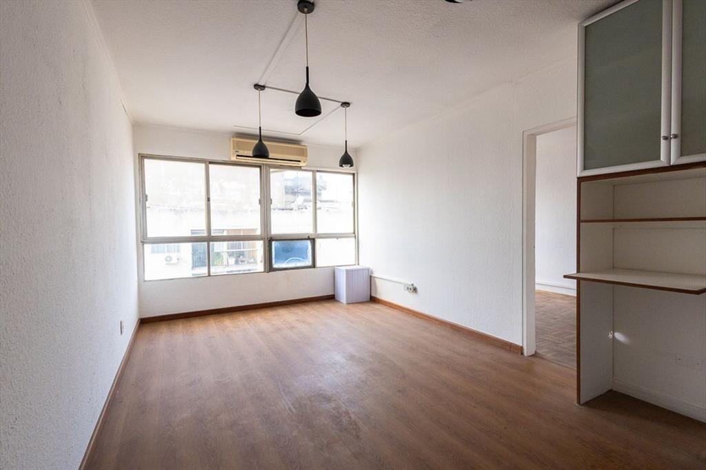 Alquiler de 2 oficinas en ciudad vieja