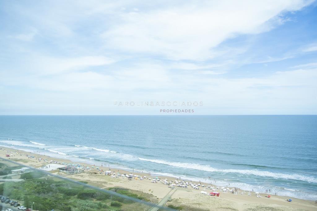 Apartamento en venta de 3 dormitorios en Tiburón, Playa Br