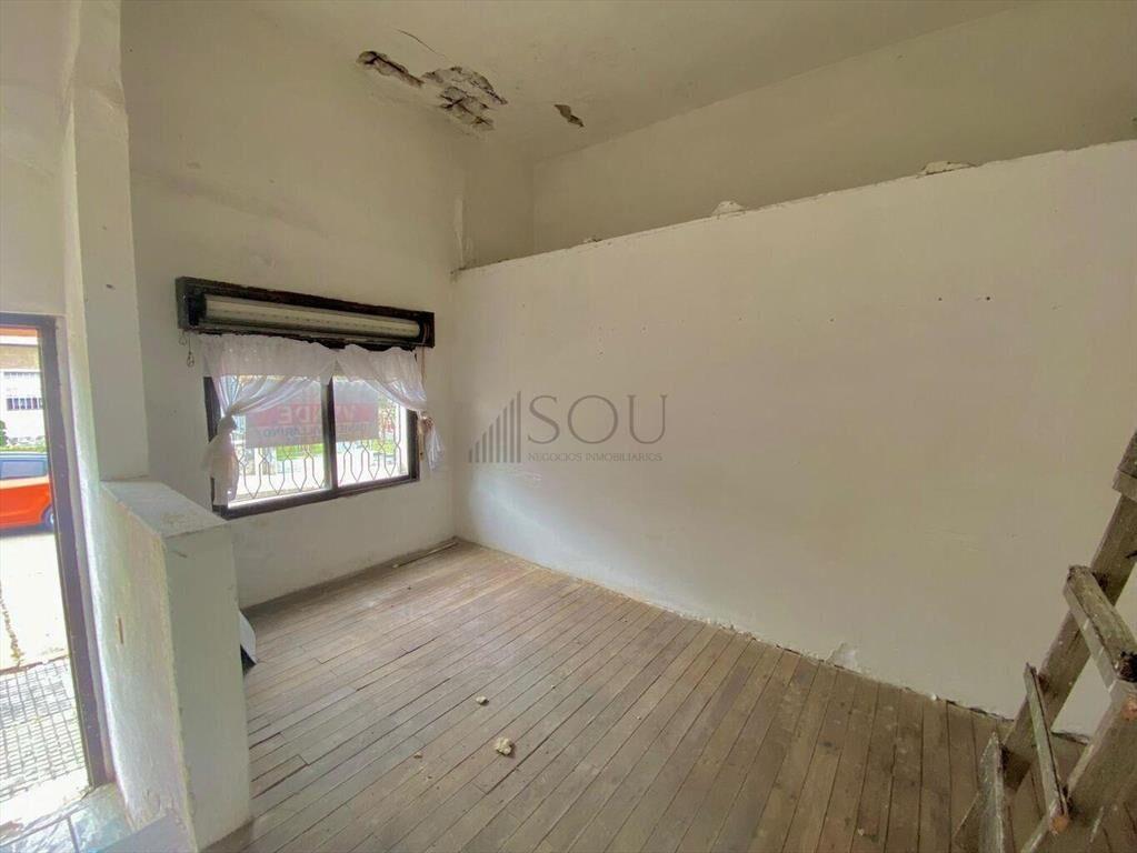VENTA CASA A RECICLAR 3 DORMITORIOS GRAN TERRENO PASO MOLIN