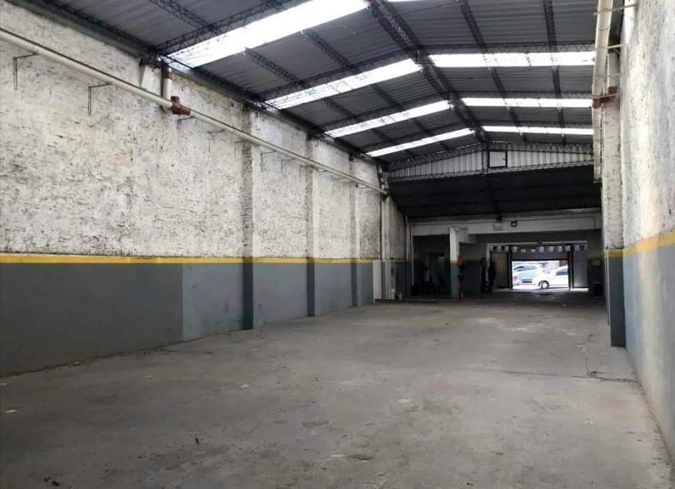 Cordón , próximo 18 de julio, 300 m2 llanos, 9 mts de frent