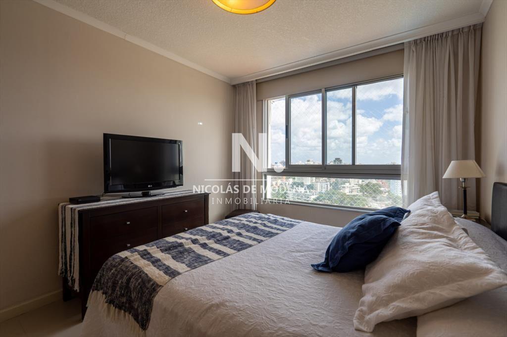 Venta Apartamento de 3 dormitorios en zona a del