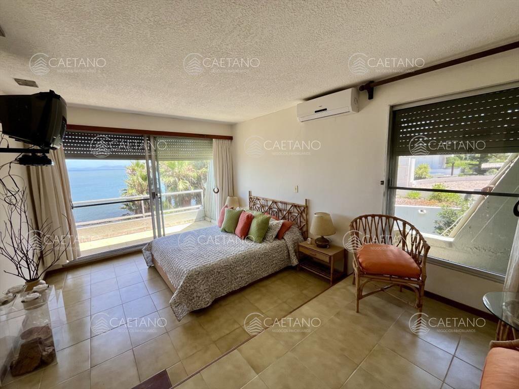 Apartamento en venta 3 dormitorios y dependencia