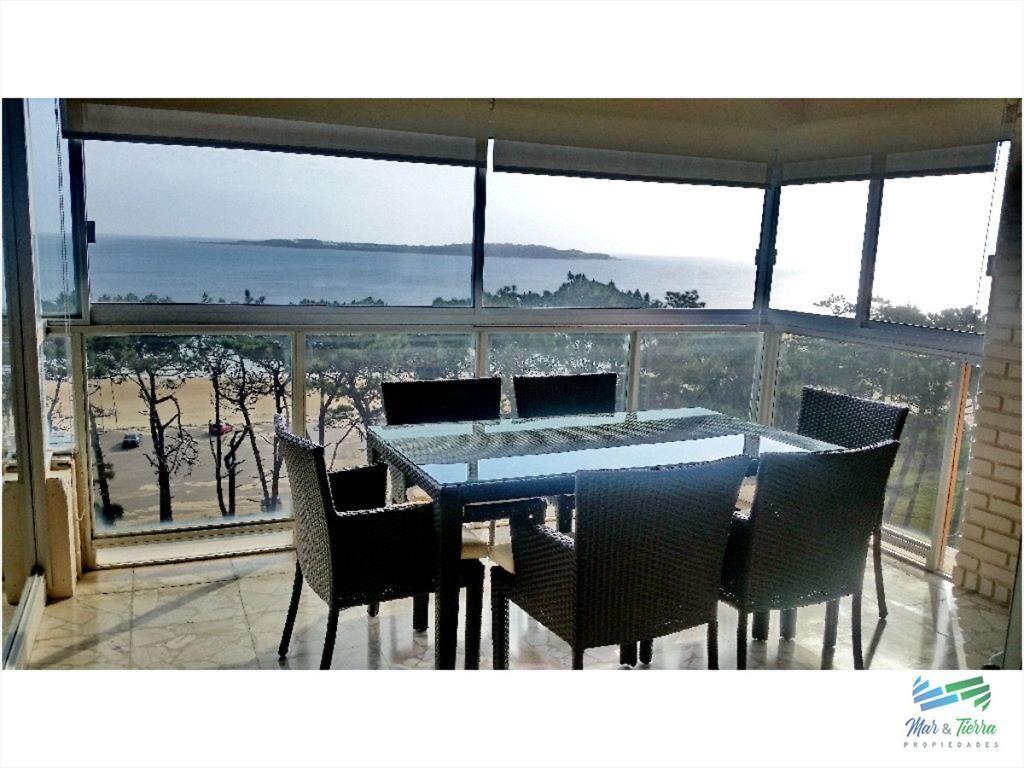 Apartamento en venta y alquiler, primera línea