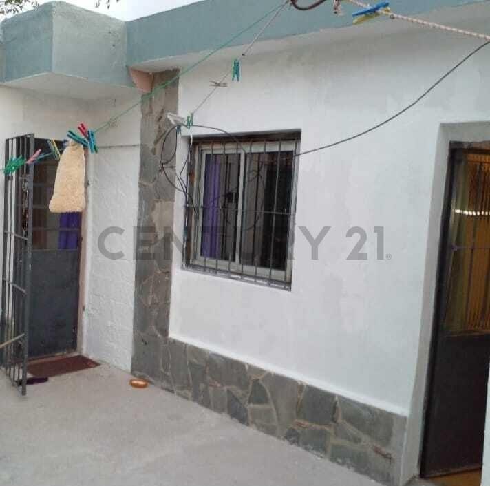 CASA 2 Dormí/2 Cocinas/TERRAZA/ Alquilada¡¡ ACEPTA BANCO/...