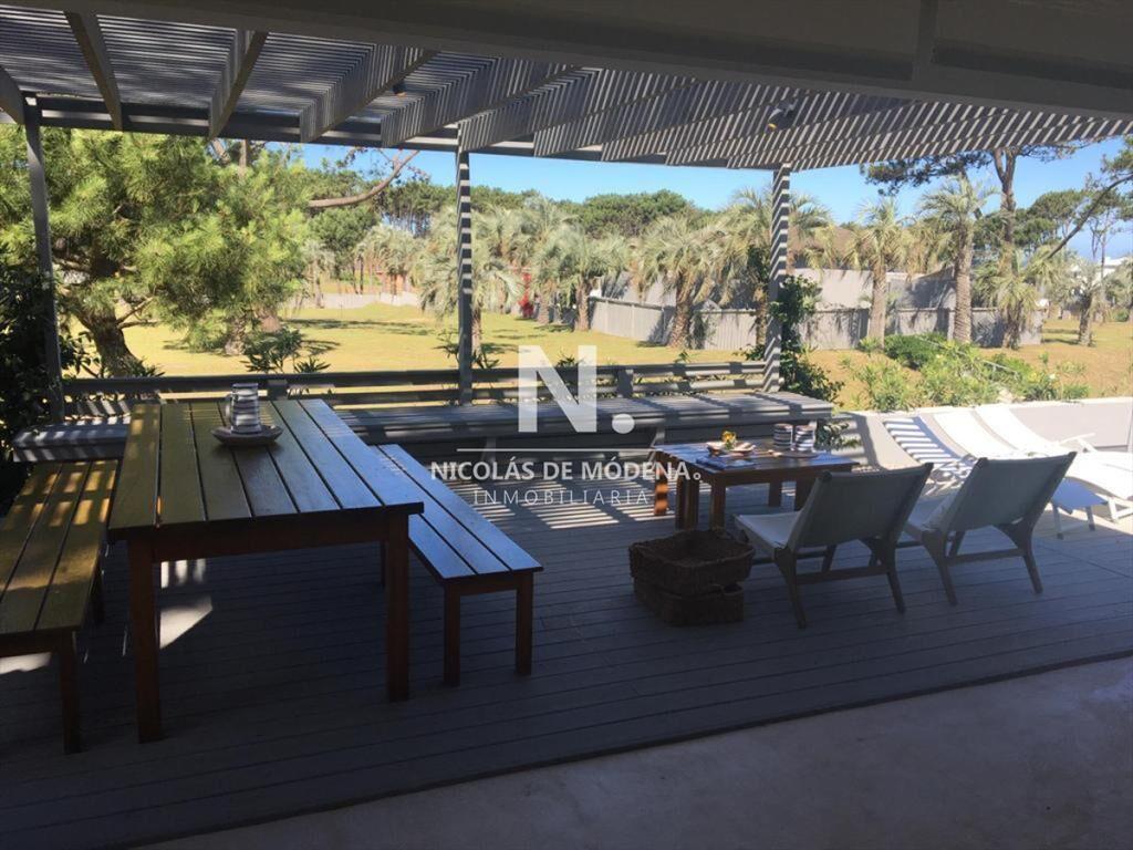 Hermosa casa en venta en JosÃ© Ignacio de 5 dormitorios
