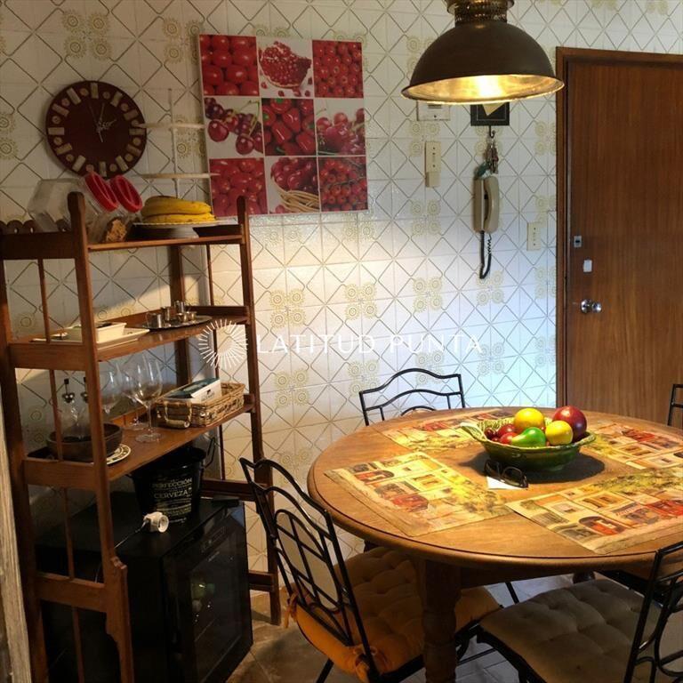 Apartamento en Roosevelt, 3 dormitorios más