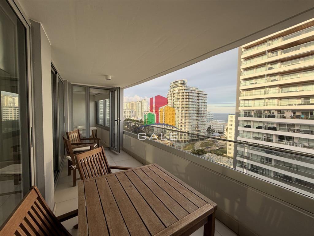 Moderno Apartamento en Torre Esmeralda, 2 dormitorios