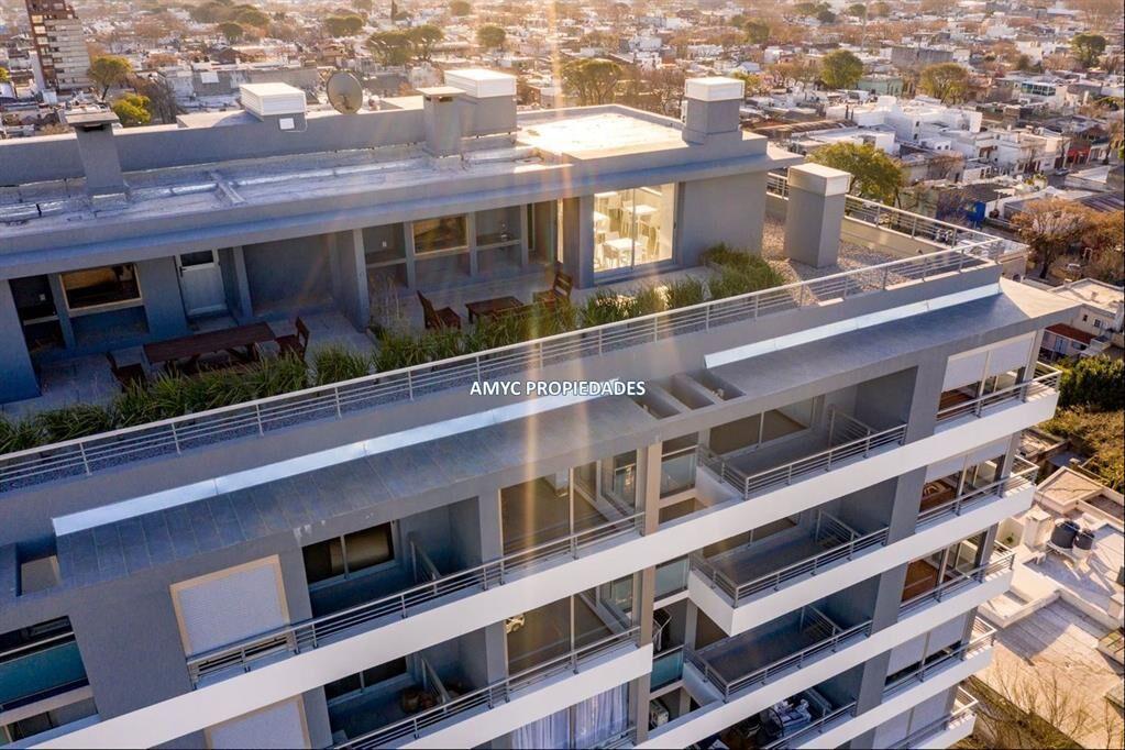 OPORTUNIDAD UNICA APARTAMENTO DE 1 DORMITORIO Y 4 COCHERAS