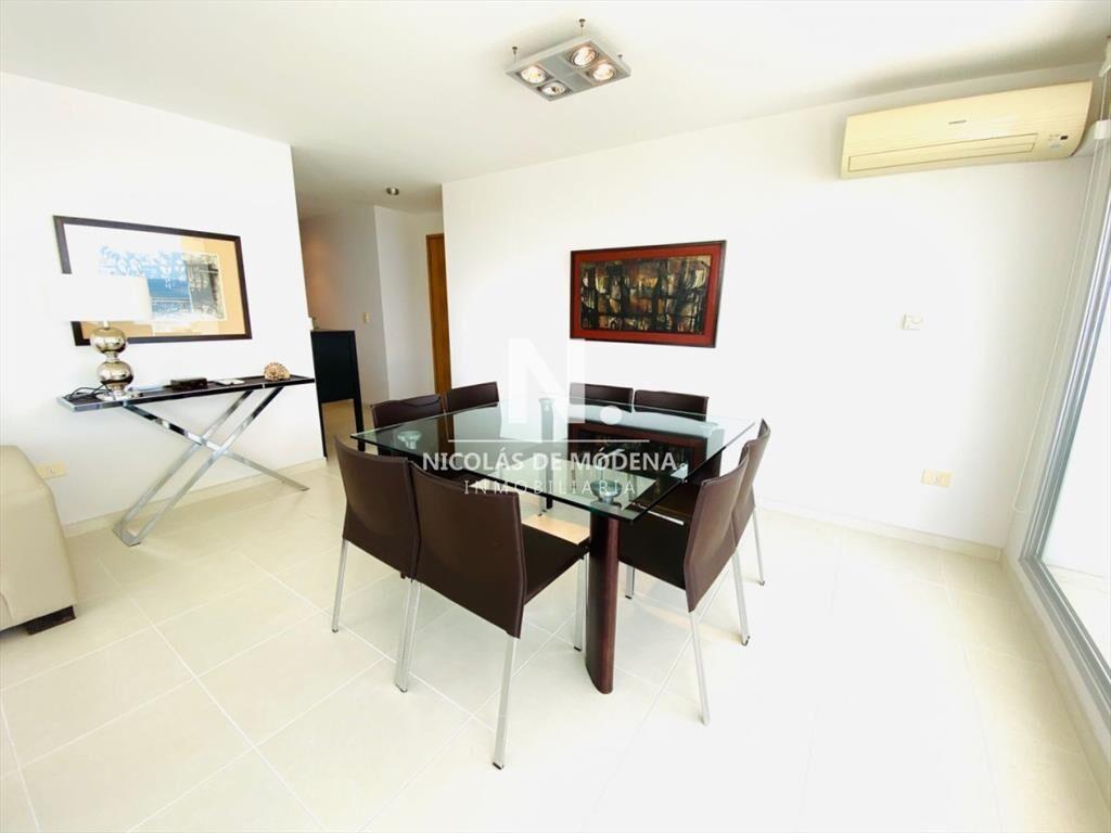 En venta Apartamento en Mansa - Punta del Este de 3 dormito