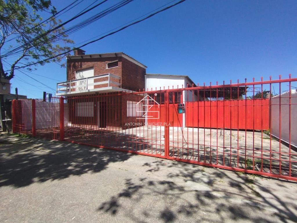 IMPERDIBLE LOCAL -GALPON CON OFICINA EN MALDONADO