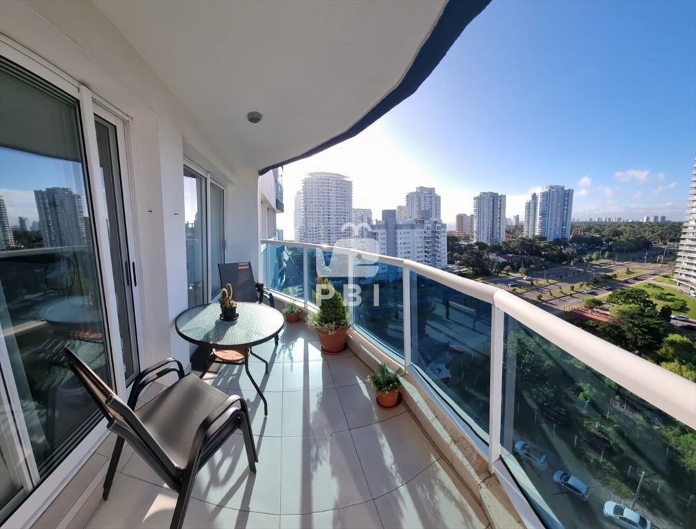 Apartamento de 2 Dormitorios con Parrillero - - :