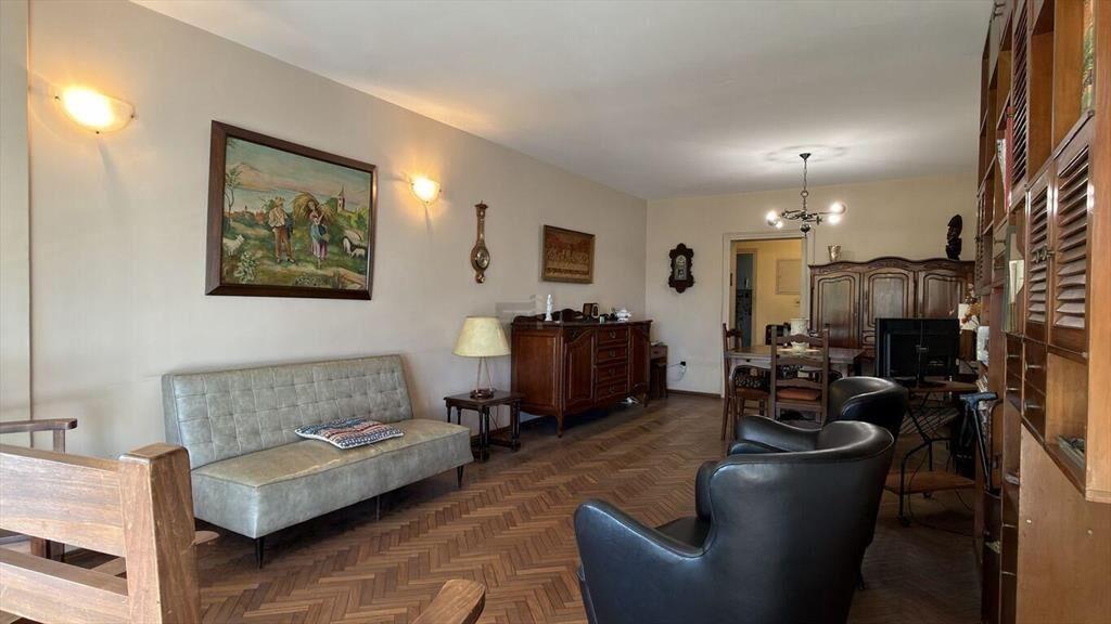 Si Vende apartamento 2 dormitorios servicio completo garaje