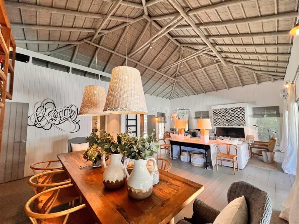 Casa en Venta de 6 Dormitorios en Pinar del Faro,