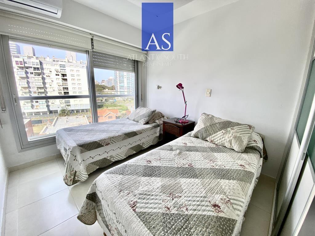 Apartamento en Venta Seasons Tower Playa Mansa