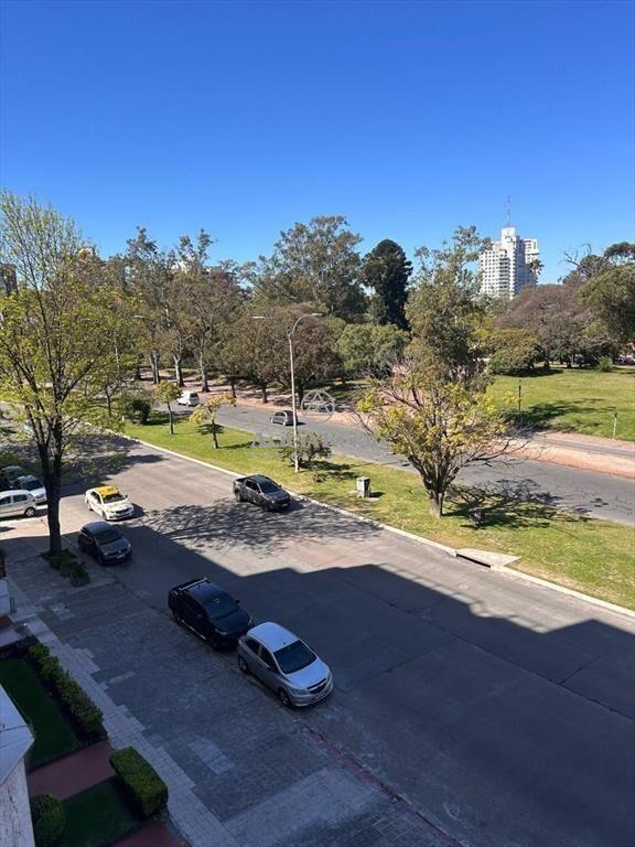 RICALDONI FRENTE AL PARQUE! DIVINO SOL! BALCON, ESTAR. 3...
