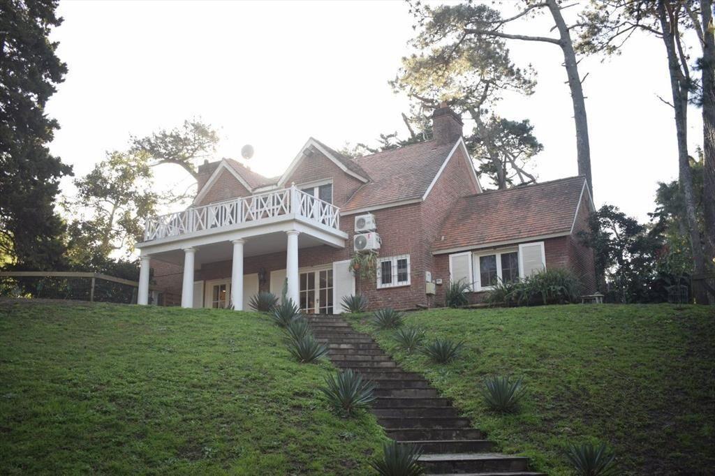 Gran Casa de Cuatro Dormitorios en Punta del Este