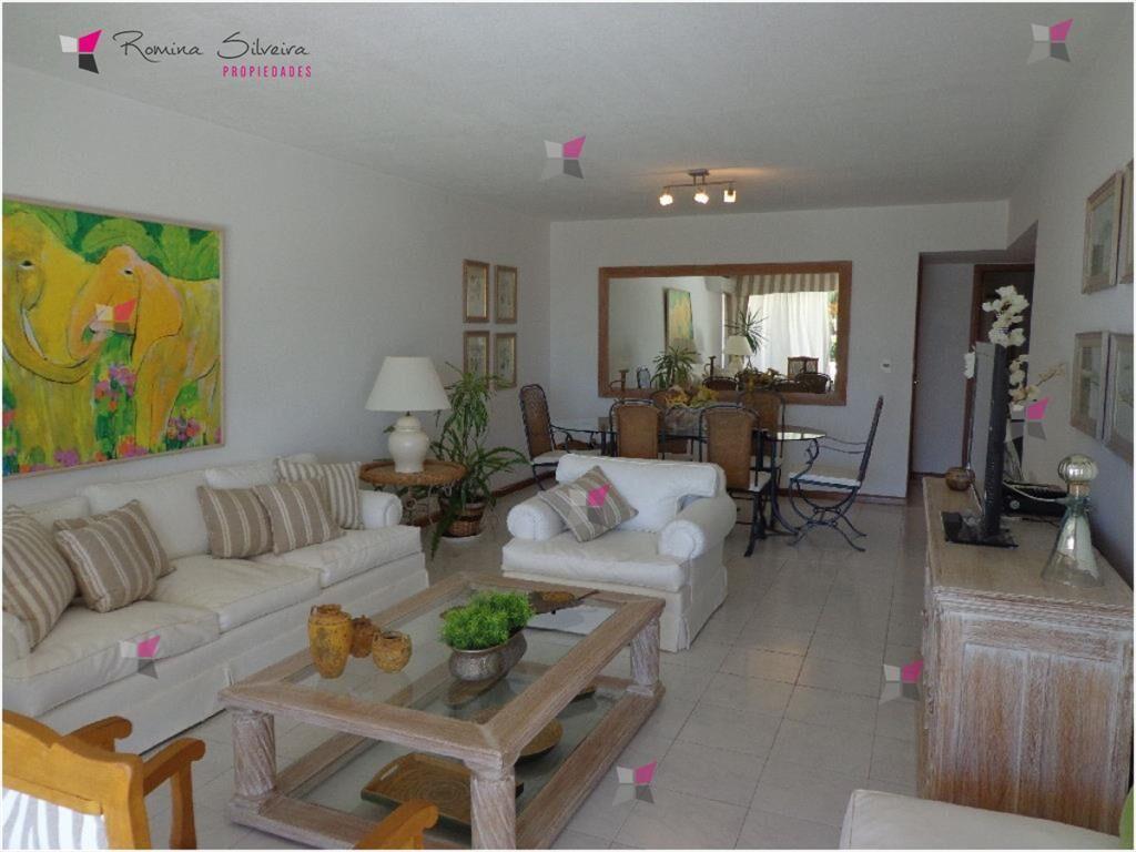 VENTA DE APARTAMENTO DE 3 DORMITORIOS EN PUERTO PUNTA DEL E