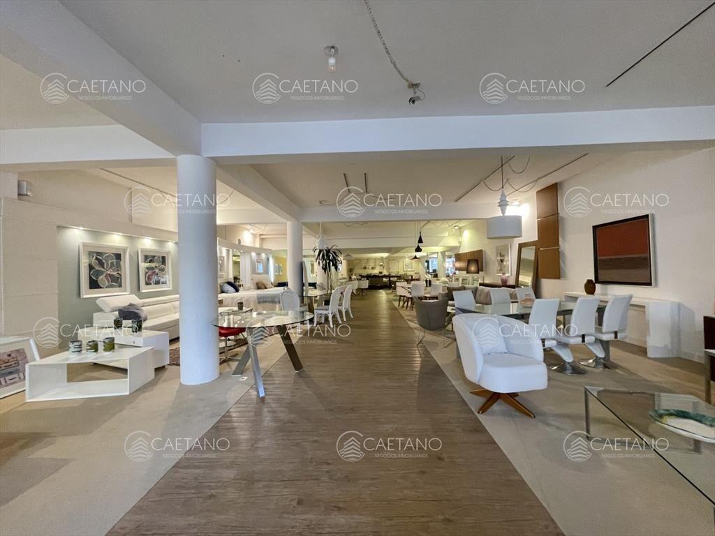 Hermoso local en Punta del Este