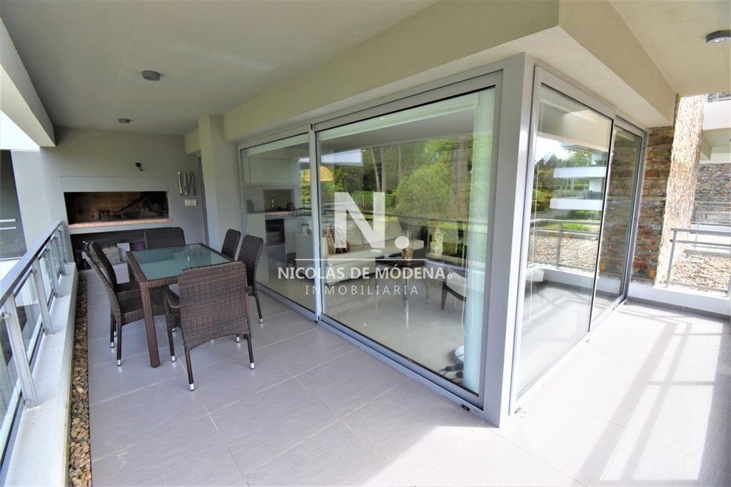 Vende apartamento de 2 dormitorios en Rincon del