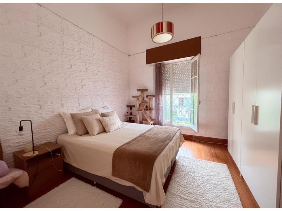 2271/2/p casa 2 dorm + altillo buceo cochera  jardin