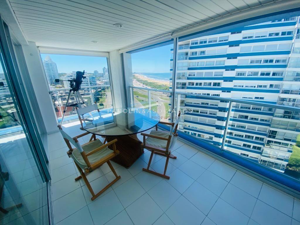 Apartamento de 3 dormitorios en Terrazas de Villa