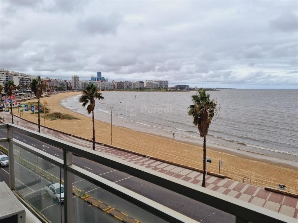 PARODI VENTA APARTAMENTO POCITOS RAMBLA  4 DORMITORIOS 4 BA