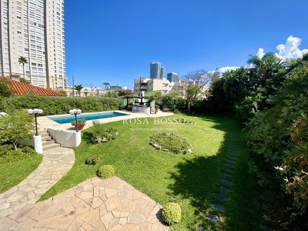 Casa en venta de 3 dormitorio,4 baÃ±os parque