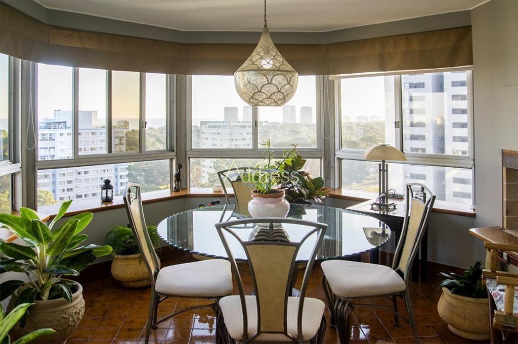 Apartamento en Roosevelt Center de 3 dormitorios