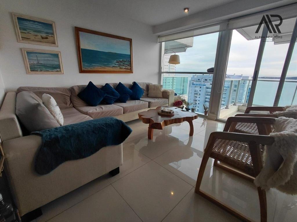 Apartamento en venta c/ cochera en Playa Mansa