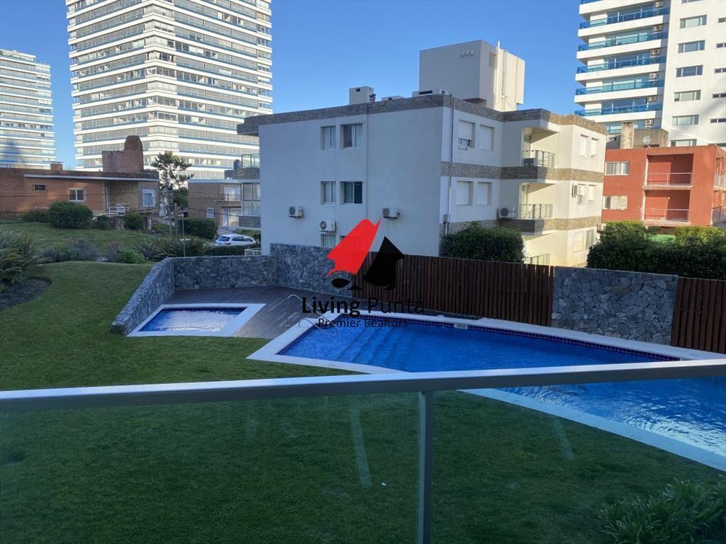 GRAN PLANTA EN  EDIFICIO CON SERVICIOS - 100 MTS.