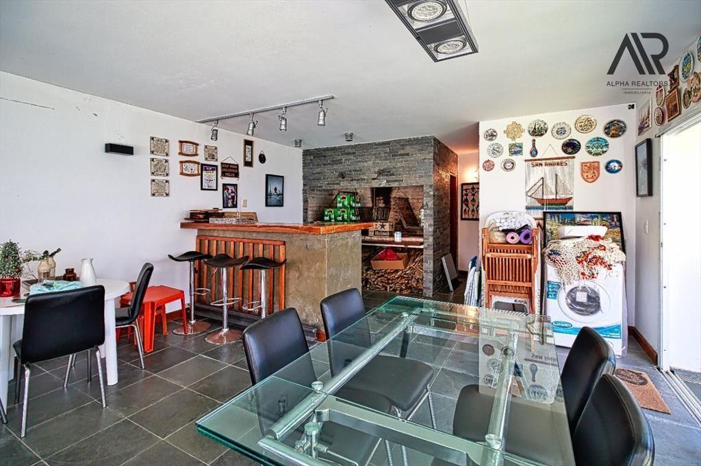 Casa en venta c/ cochera en Atlántida